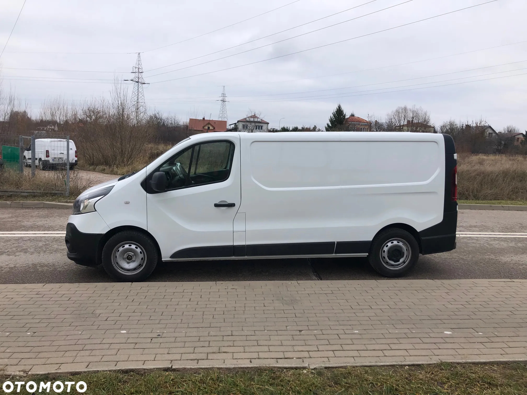 Renault TRAFIC - 2