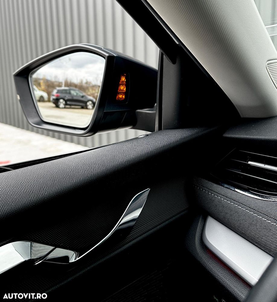 Skoda Octavia Combi 2.0 TDI DSG Style - 29