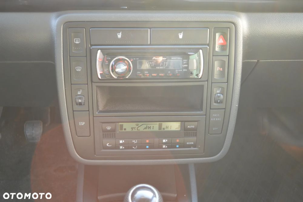 Volkswagen Sharan 2.0 TDI Highline - 15