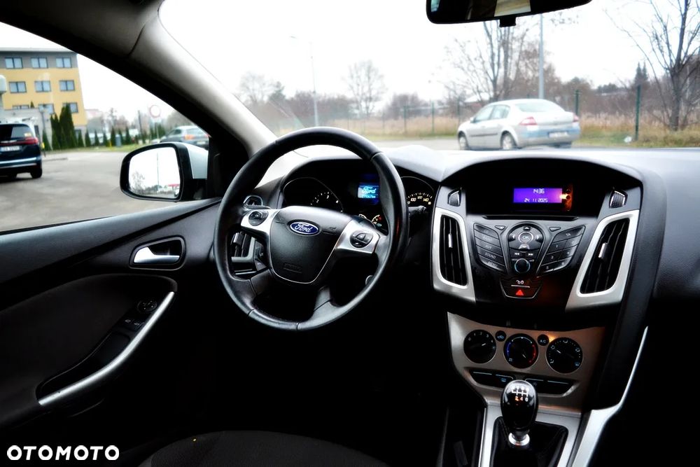 Ford Focus 1.6 TDCi DPF Ambiente - 15