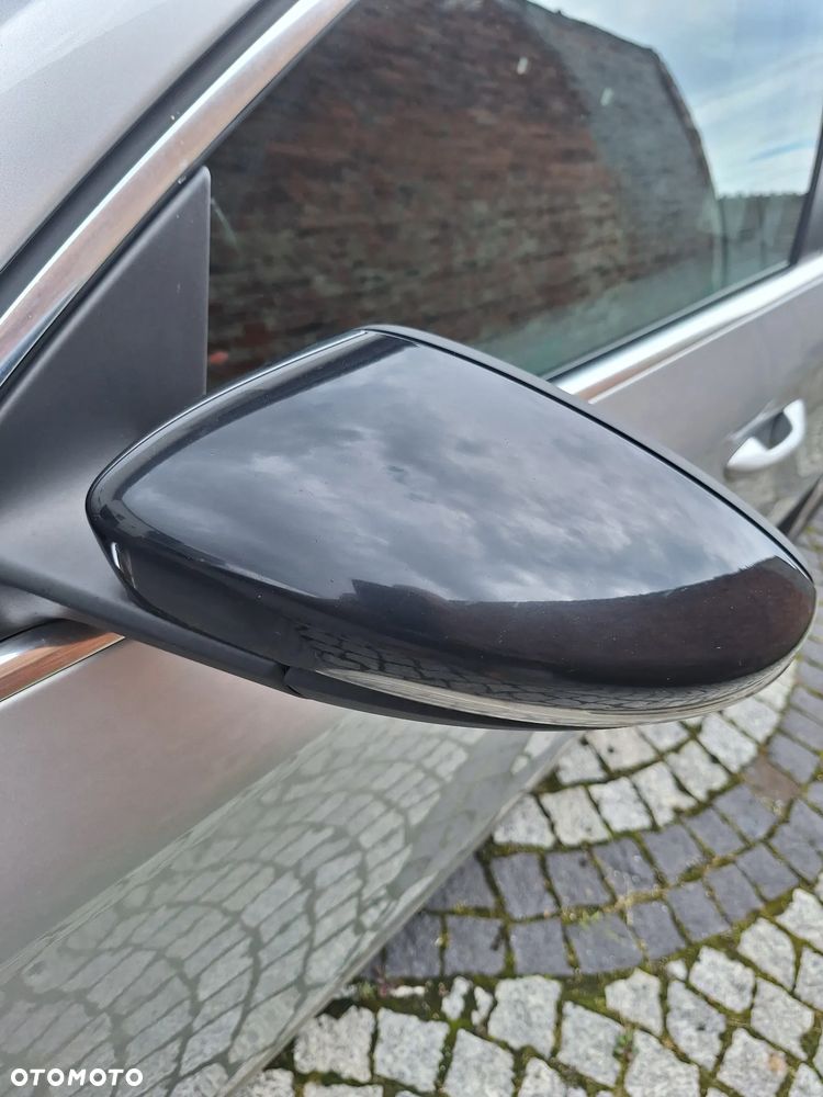 Volkswagen Passat Variant 2.0 Blue TDI DPF Comfortline - 17