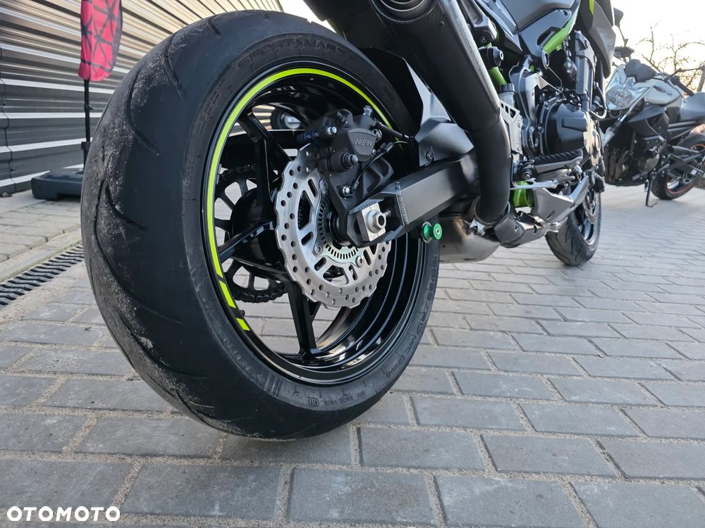 Kawasaki Z 900 - 17