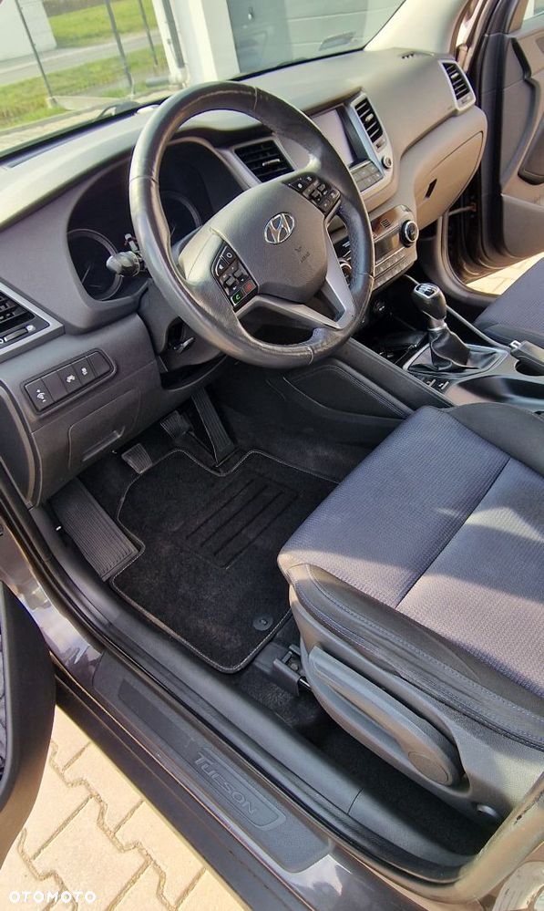 Hyundai Tucson 2.0 CRDI 2WD Style - 11