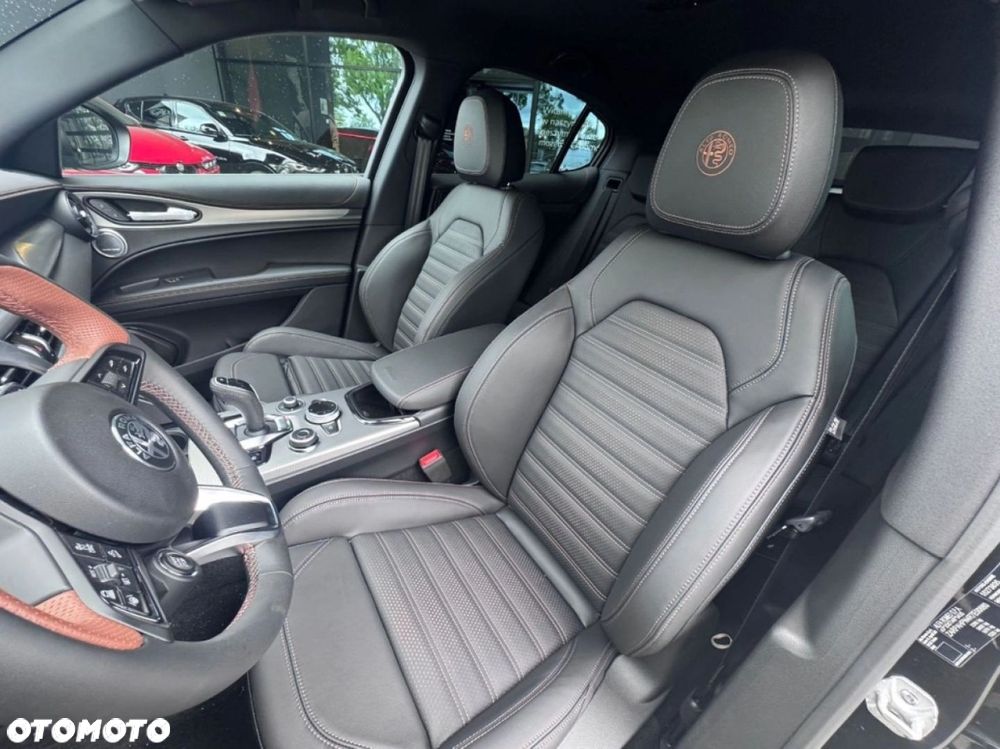 Alfa Romeo Stelvio - 15