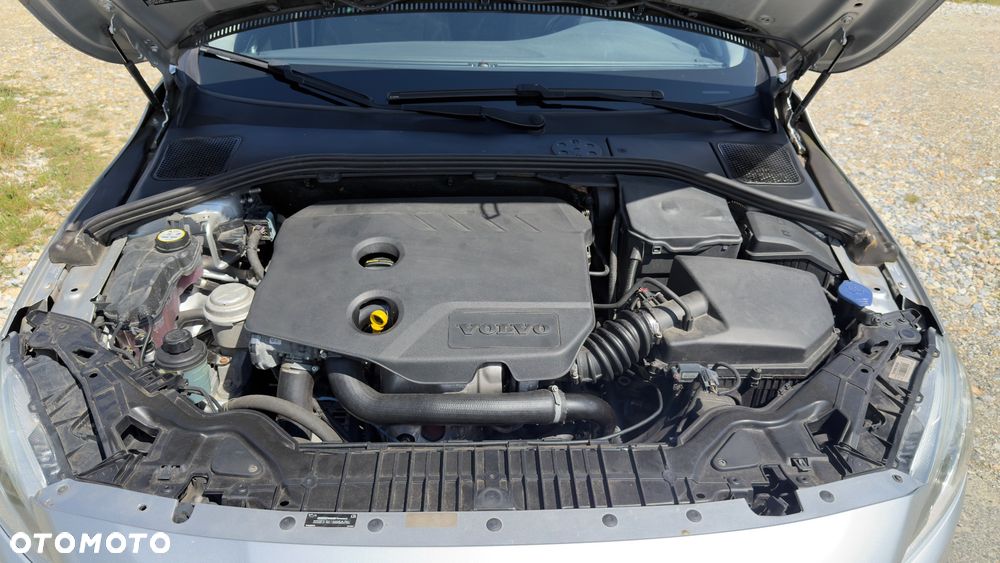 Volvo V60 D2 Edition - 35