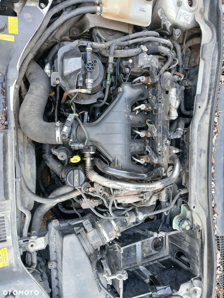 volvo v50 d4204T 2.0D silnik skrzynia sanki belka przód tył wahacz zacisk zwrotnica maglownica - 2
