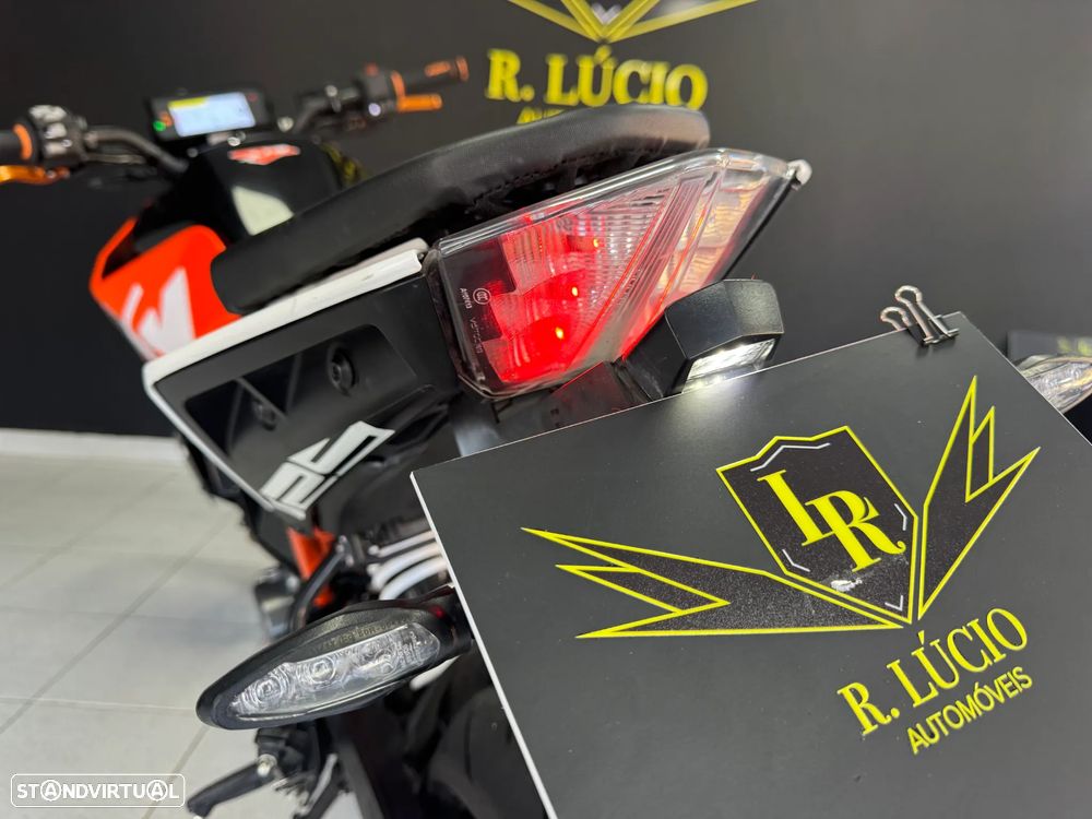 KTM Duke Duke 125 - 24