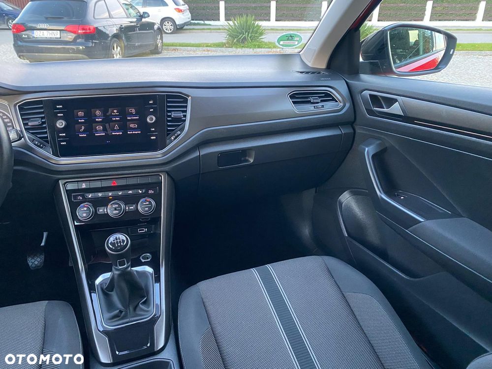 Volkswagen T-Roc - 35