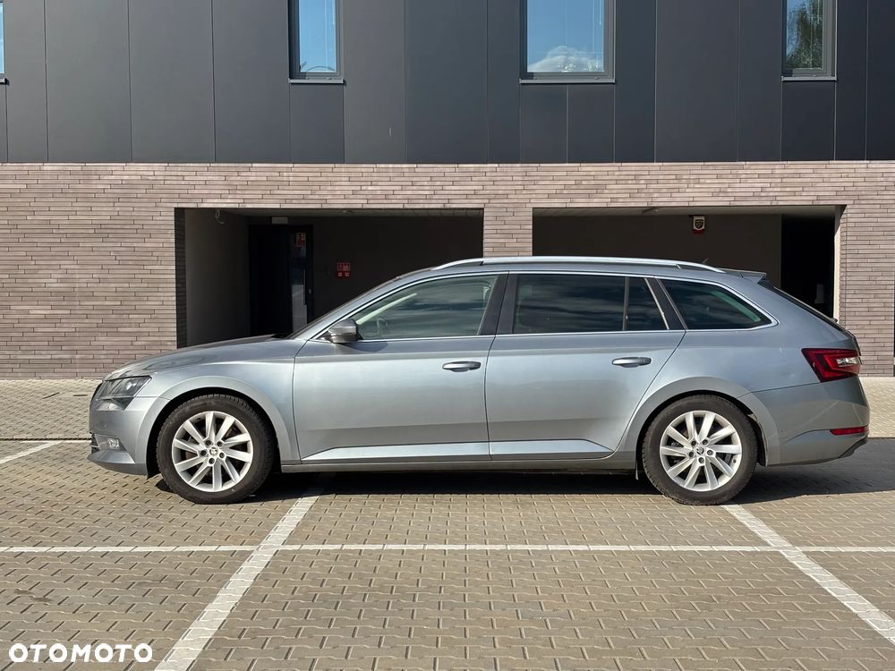 Skoda Superb 2.0 TDI Style DSG - 6