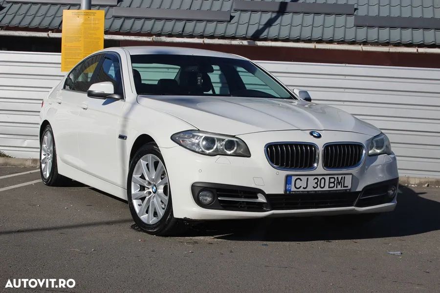 BMW Seria 5 525d xDrive AT - 2