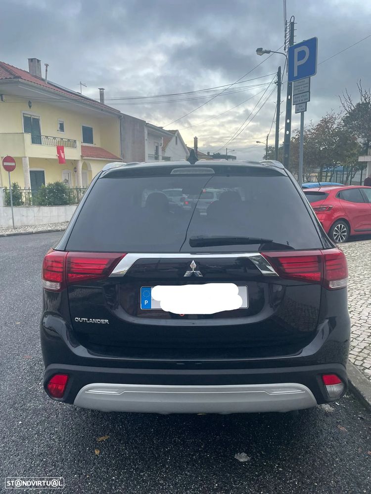 Mitsubishi Outlander 2.0 Kaiteki CVT - 2