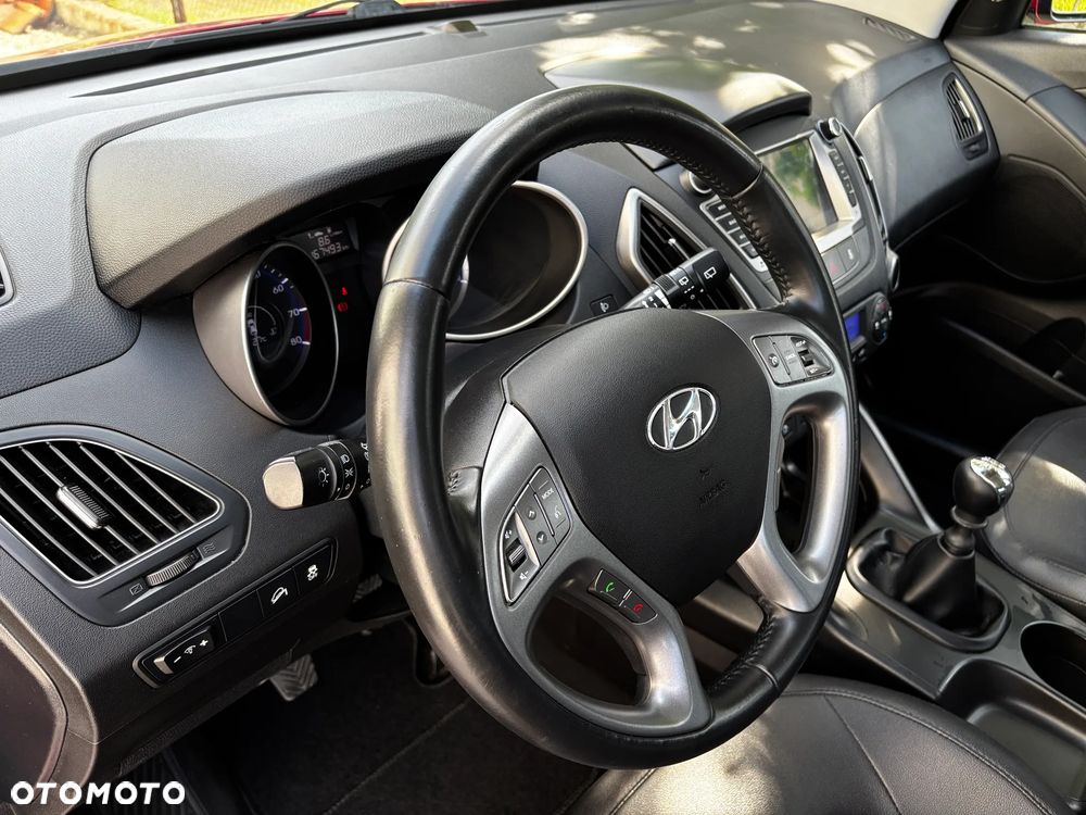 Hyundai ix35 1.6 2WD Fifa World Cup Edition - 33