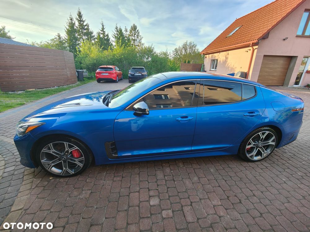 Kia Stinger - 4