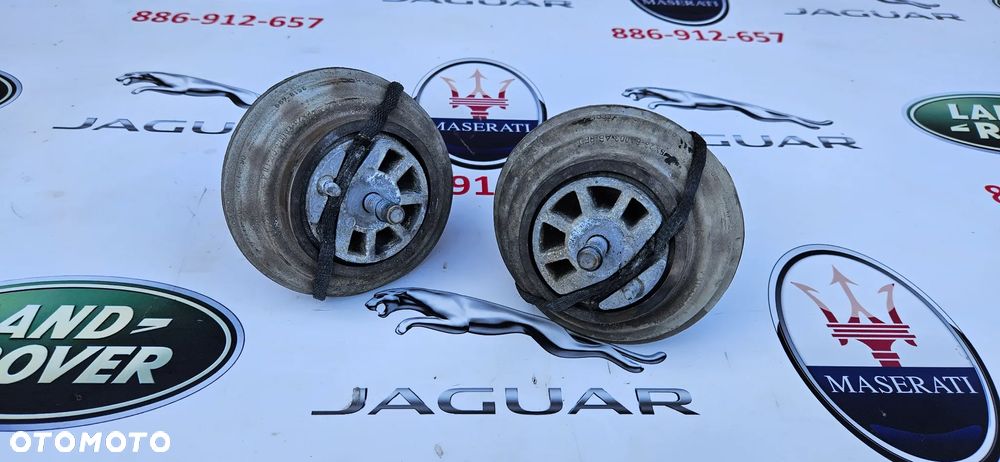 Jaguar XJ 351 3.0 SC 306PS 340 KM 5.0 508PN 385 KM 5.0 SC 510KM 508PS  Poduszka silnika prawa lewa Mocowanie gumowe silnika - 3