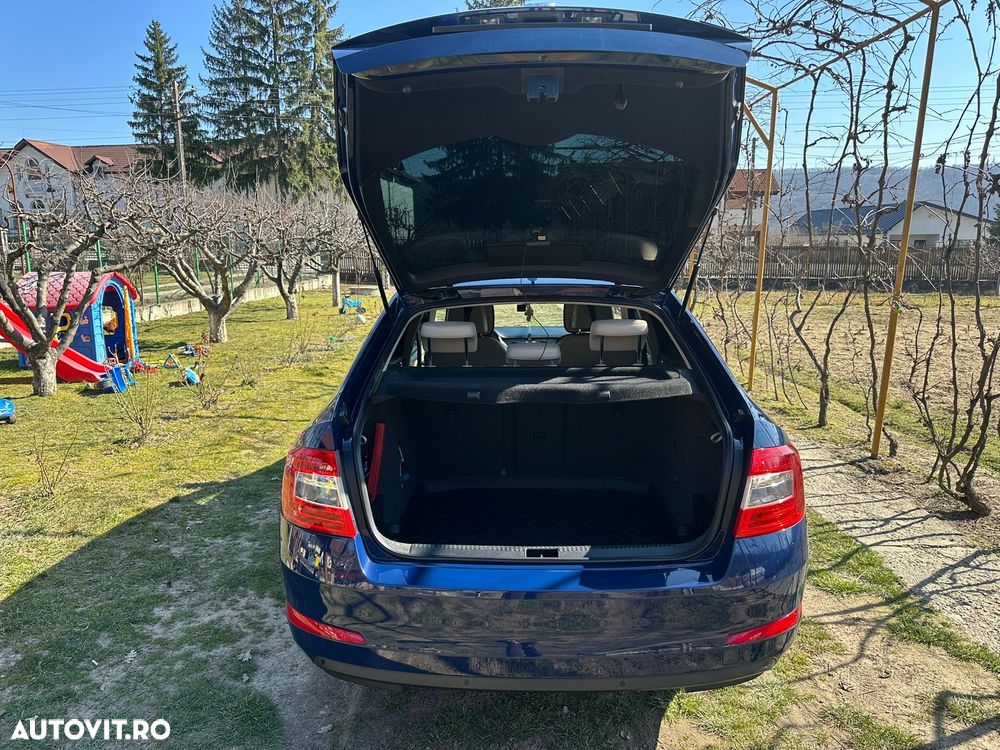 Skoda Octavia 1.6 TDI Classic DSG - 8