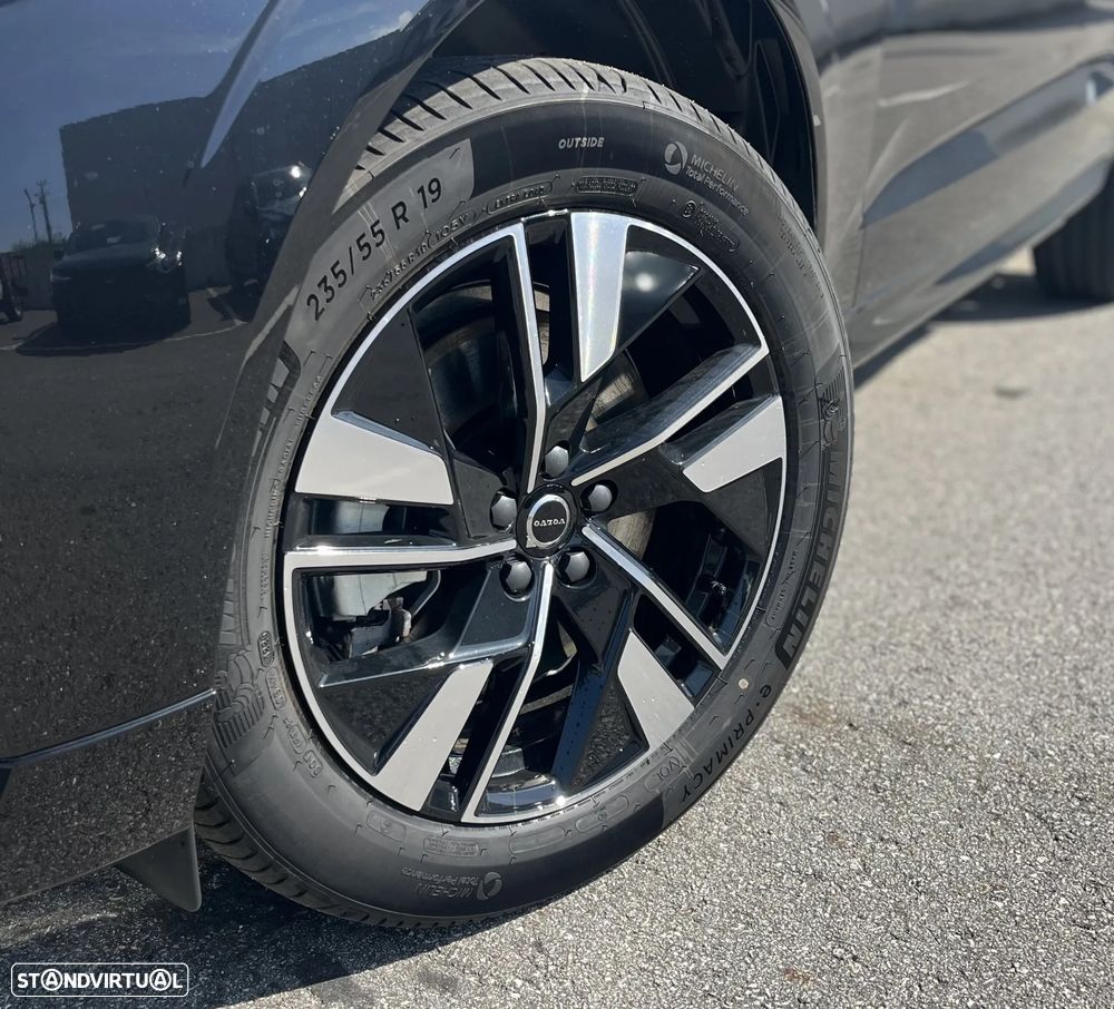 Volvo XC 60 2.0 T6 PHEV Plus Dark - 10