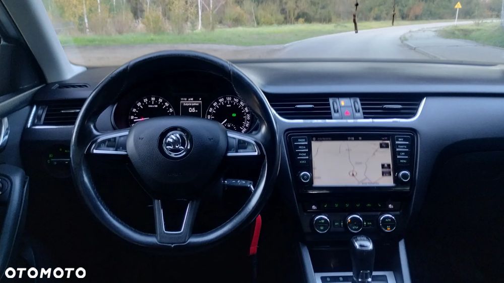 Skoda Octavia 2.0 TDI Ambition DSG - 21
