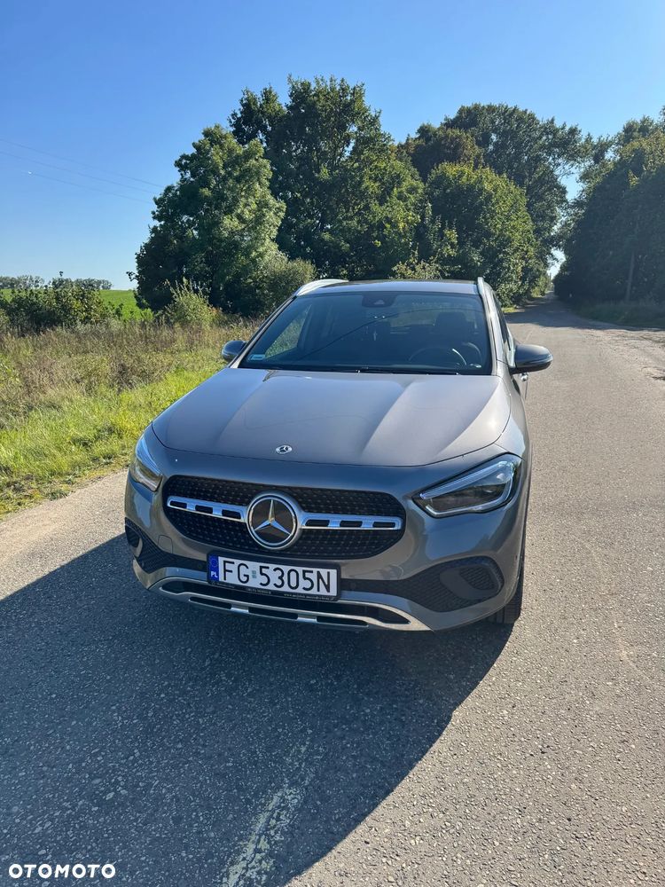 Mercedes-Benz GLA - 2