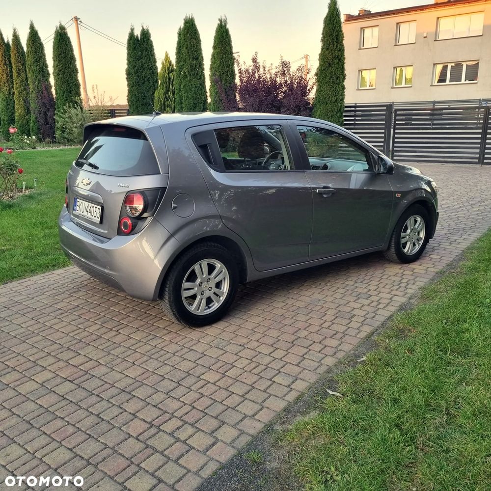 Chevrolet Aveo 1.4 16V LT - 18