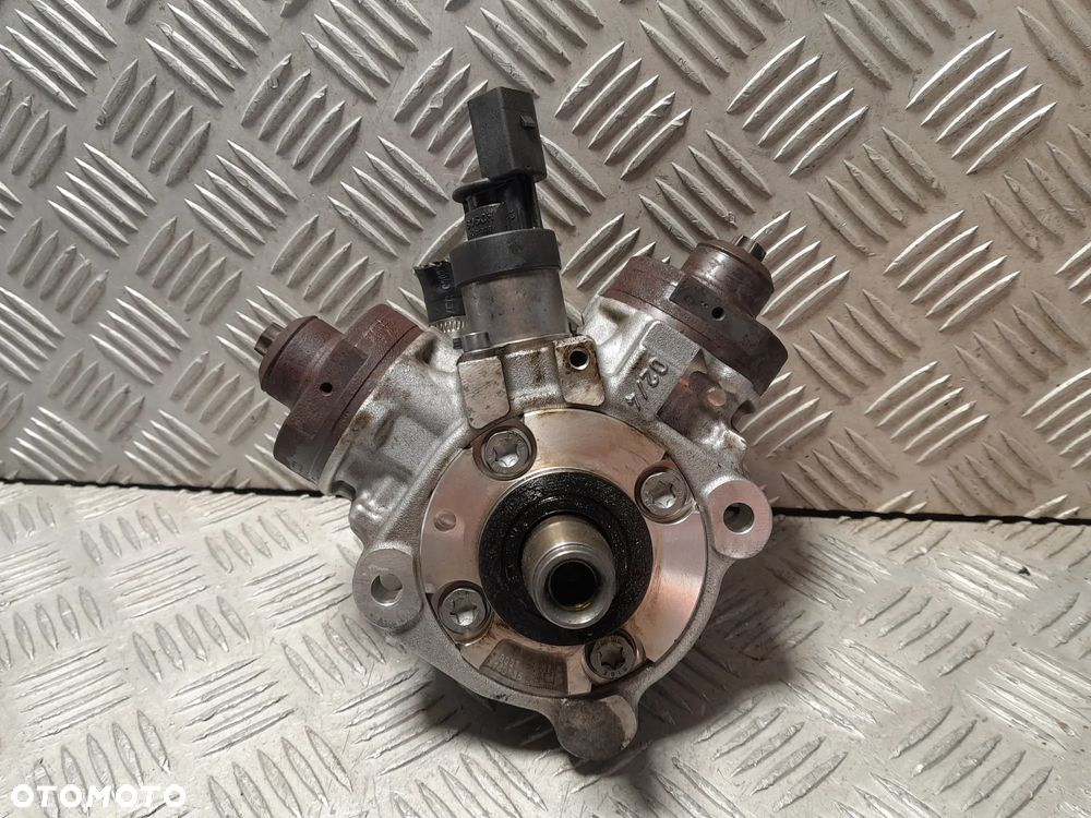 BMW E92 POMPA WTRYSKOWA N57 3.0 DIESEL OZNACZENIE: 0445010617 - 2