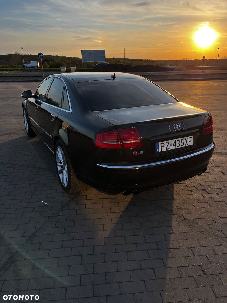 Audi S8 - 13