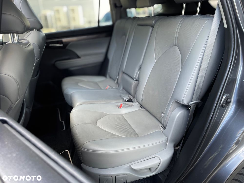 Toyota Highlander 2.5 Hybrid Executive - 27