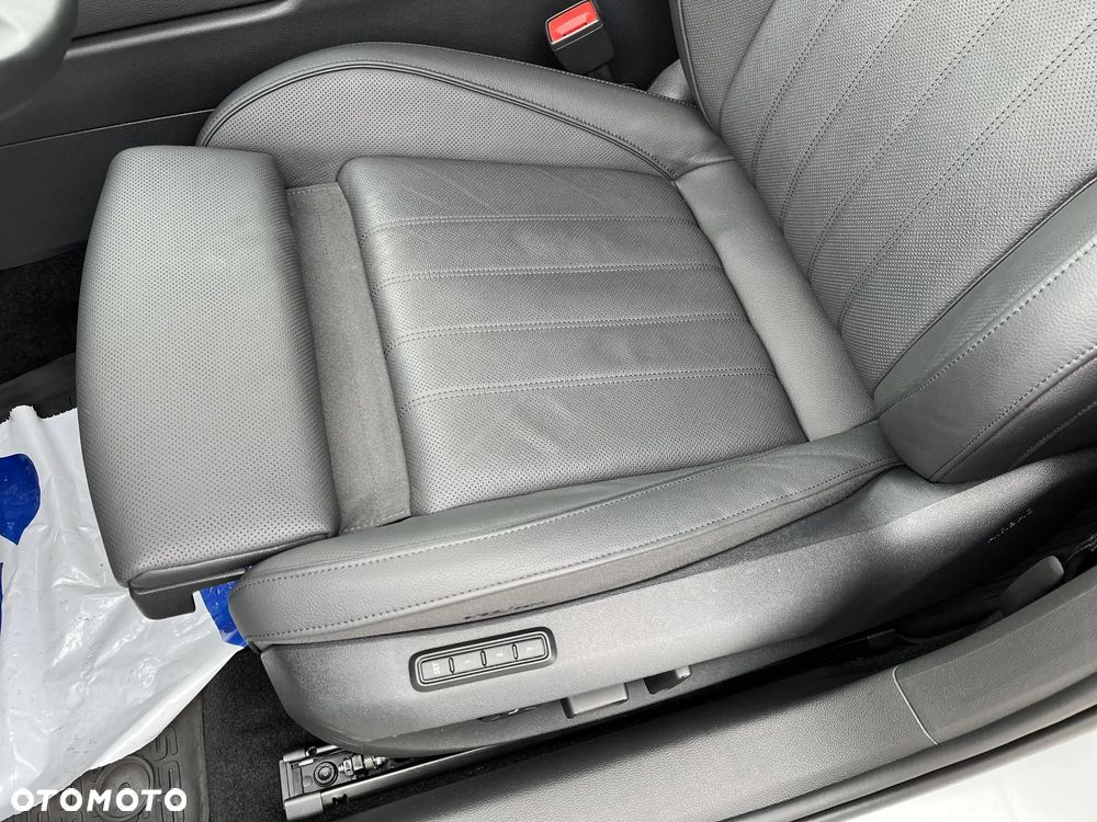 Skoda Superb 2.0 TDI SCR Selection DSG - 12