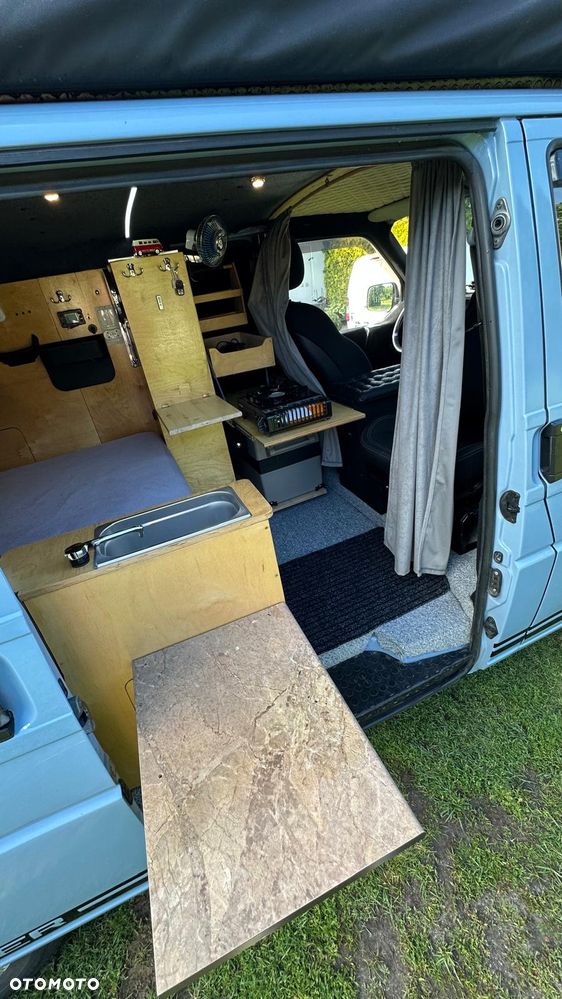 Volkswagen Transporter - 14