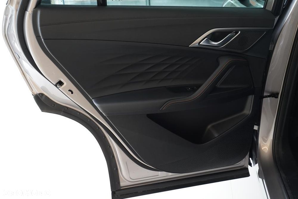 MG HS 1.5T HEV+ Exclusive - 7