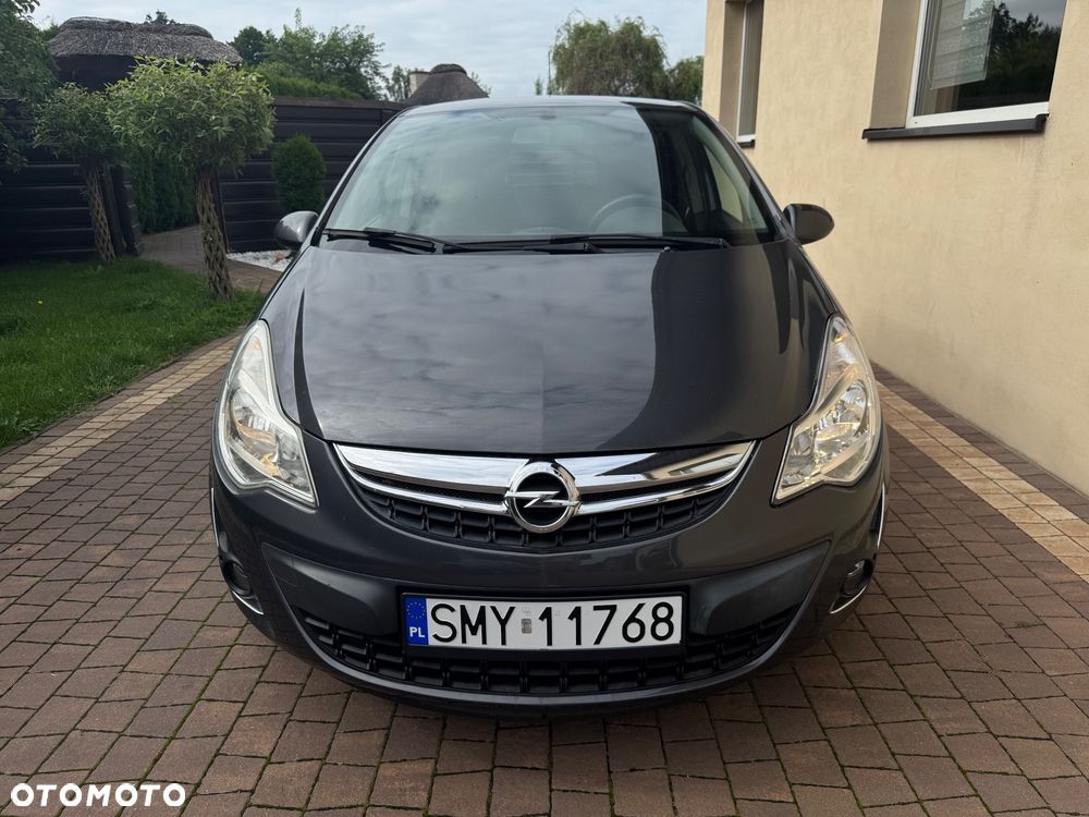 Opel Corsa 1.4 16V 150 Jahre - 3