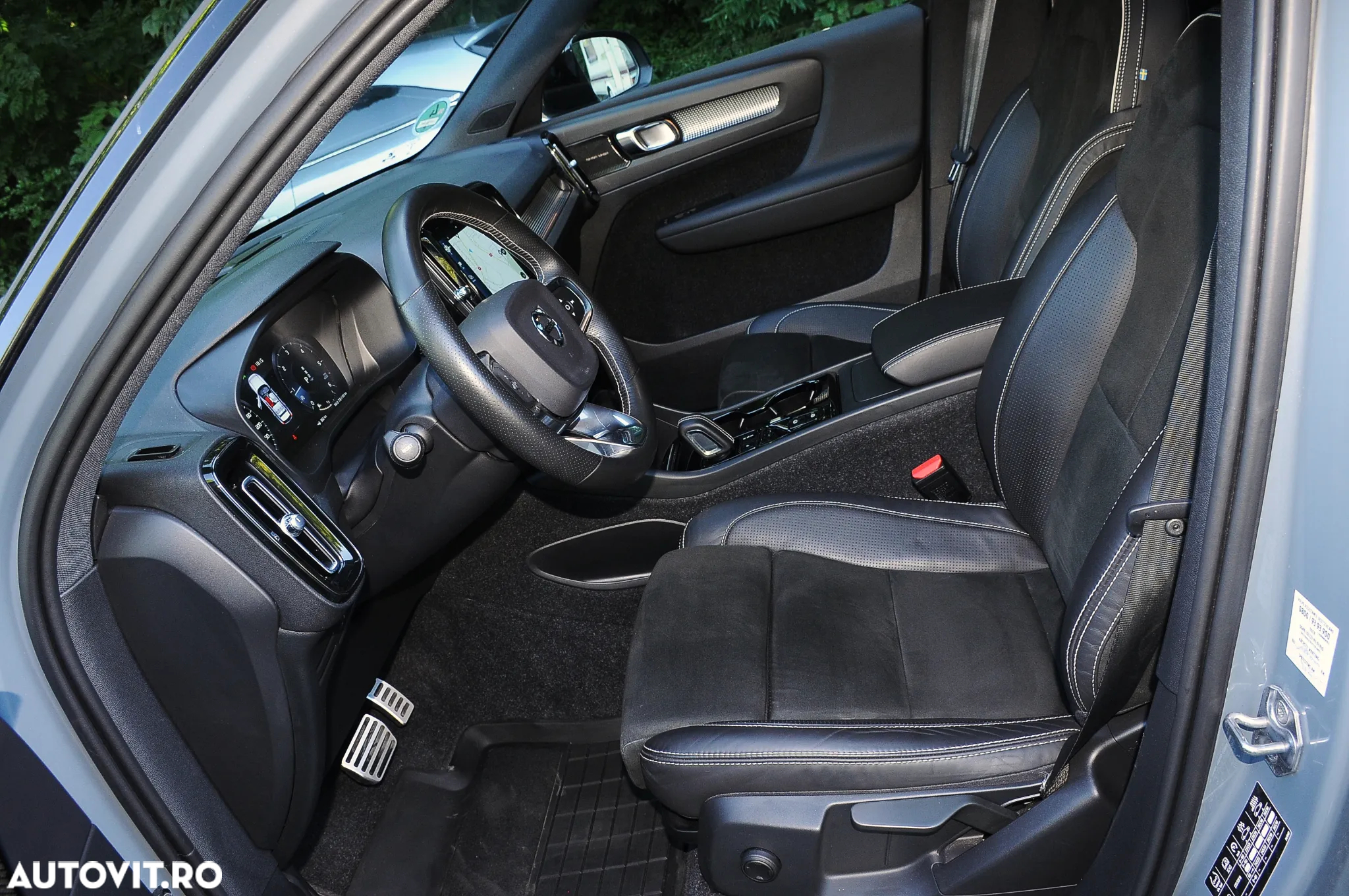 Volvo XC 40 D4 AWD Geartronic R-Design - 5