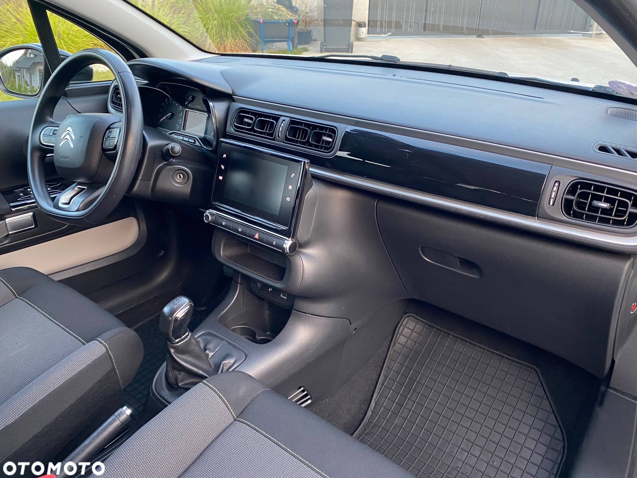Citroën C3 1.2 PureTech GPF Shine - 17