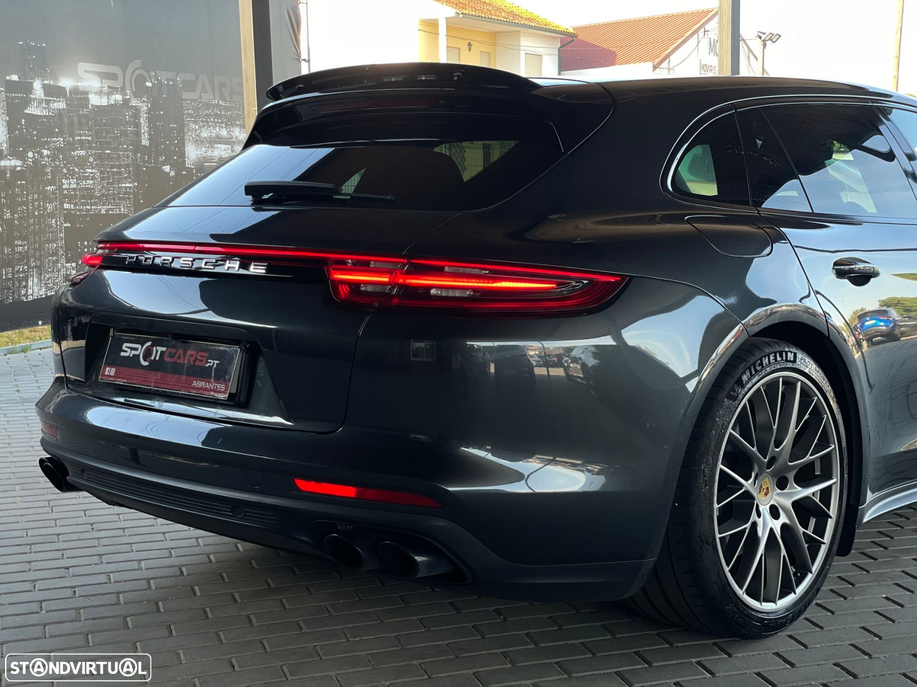 Porsche Panamera Sport Turismo 4 E-Hybrid - 9