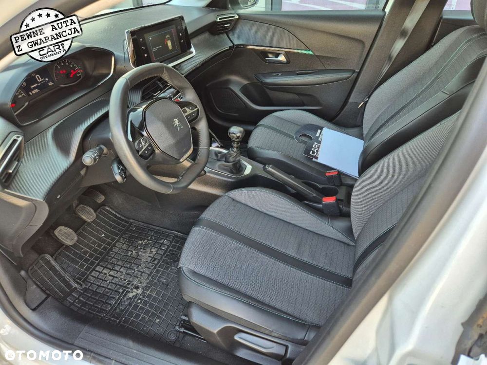 Peugeot 208 - 13