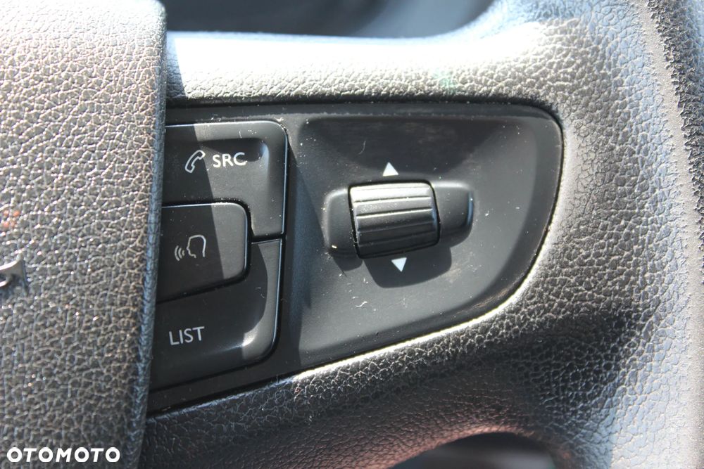 Opel Vivaro - 24