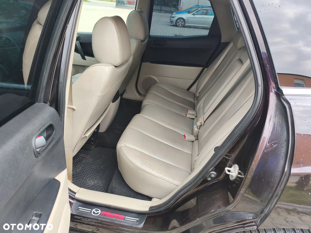 Mazda CX-7 - 12