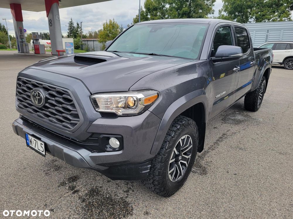 Toyota Tacoma - 1