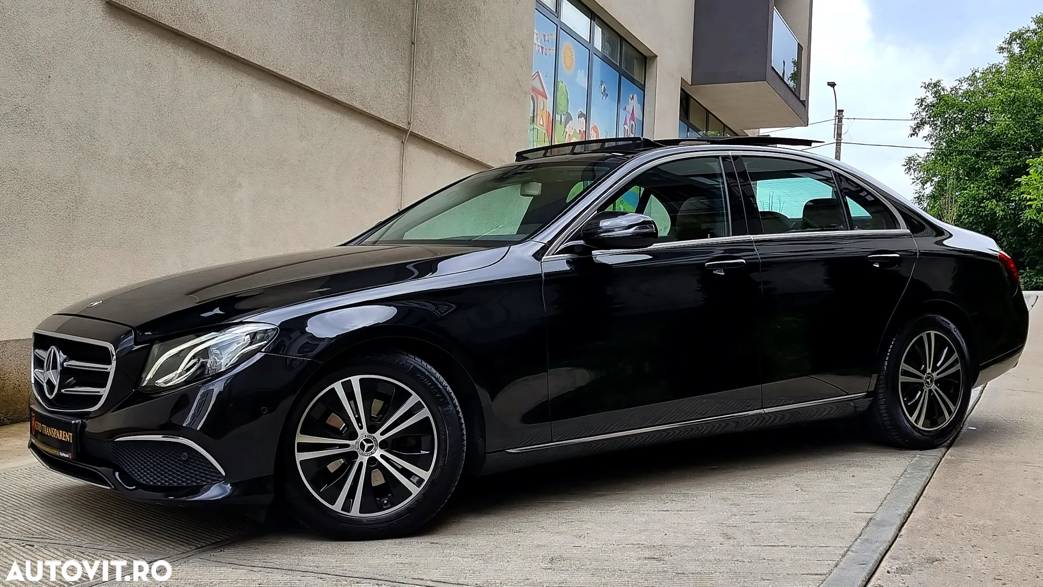 Mercedes-Benz E 220 d T 9G-TRONIC Avantgarde - 26