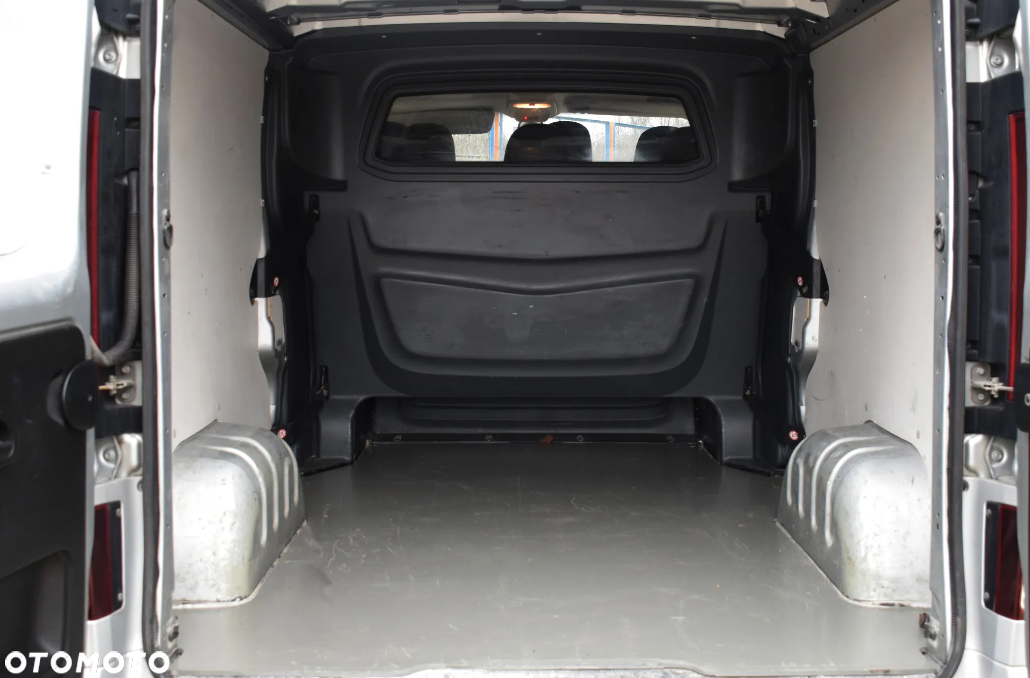 Opel Vivaro - 17
