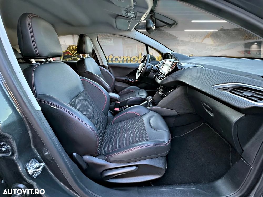 Peugeot 208 - 9