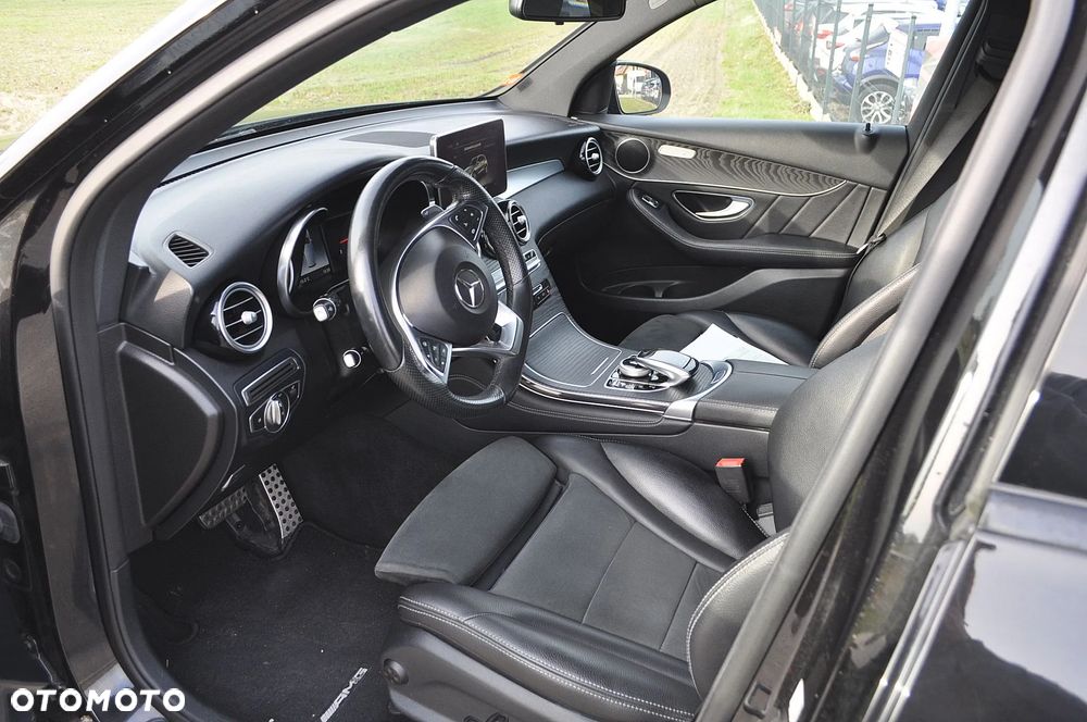 Mercedes-Benz GLC - 11