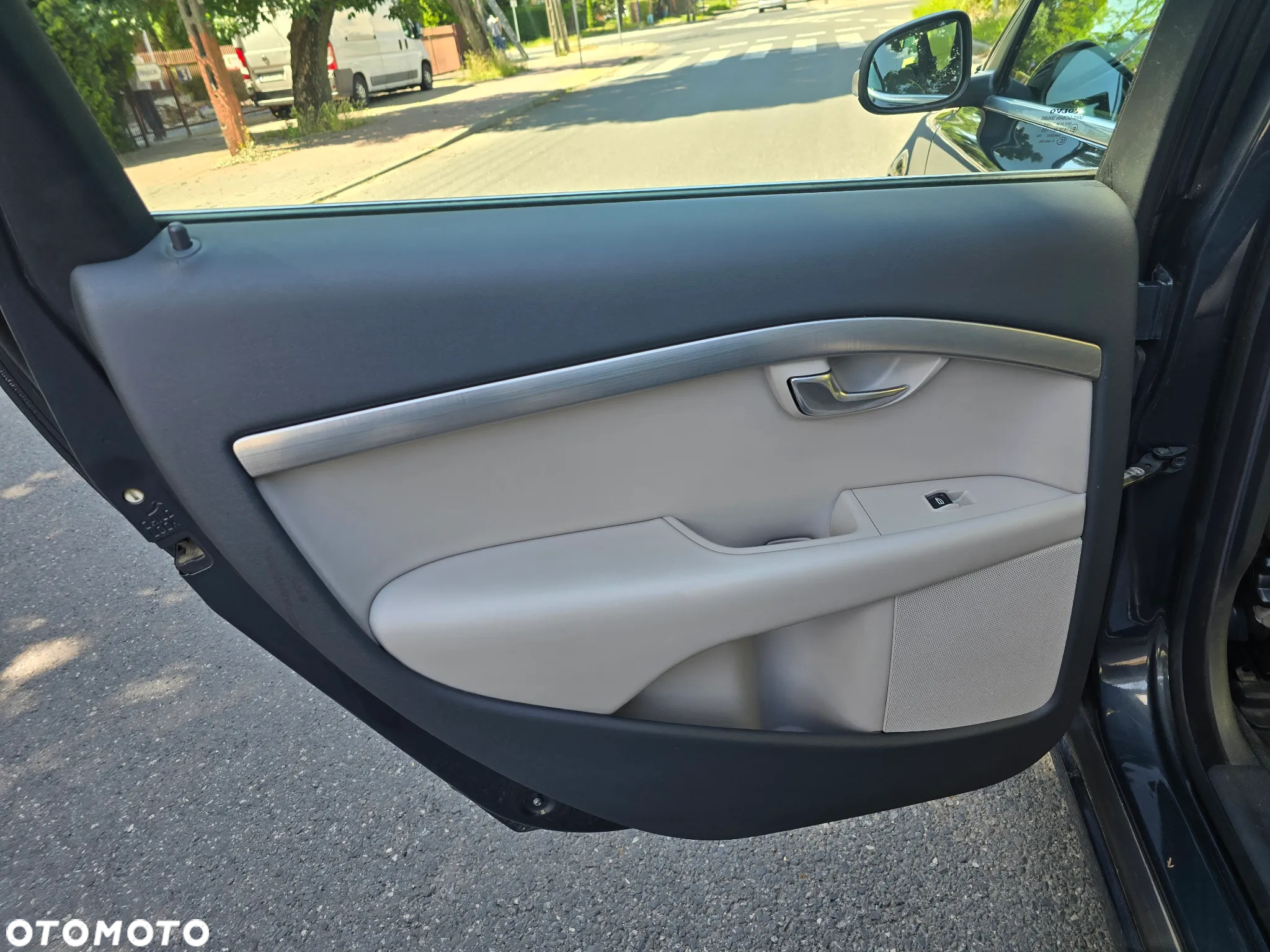 Volvo V70 2.0D Momentum - 30