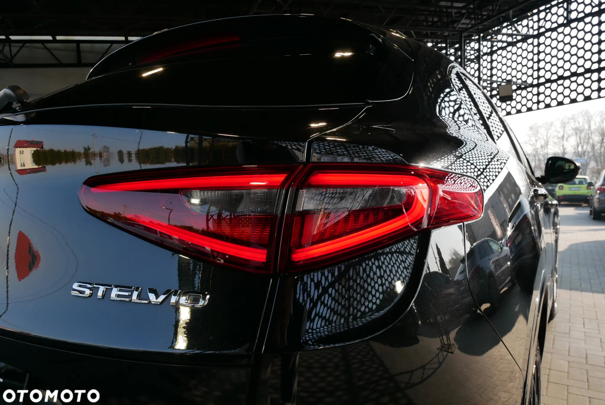 Alfa Romeo Stelvio 2.0 Turbo 16V AT8-Q4 Executive - 35