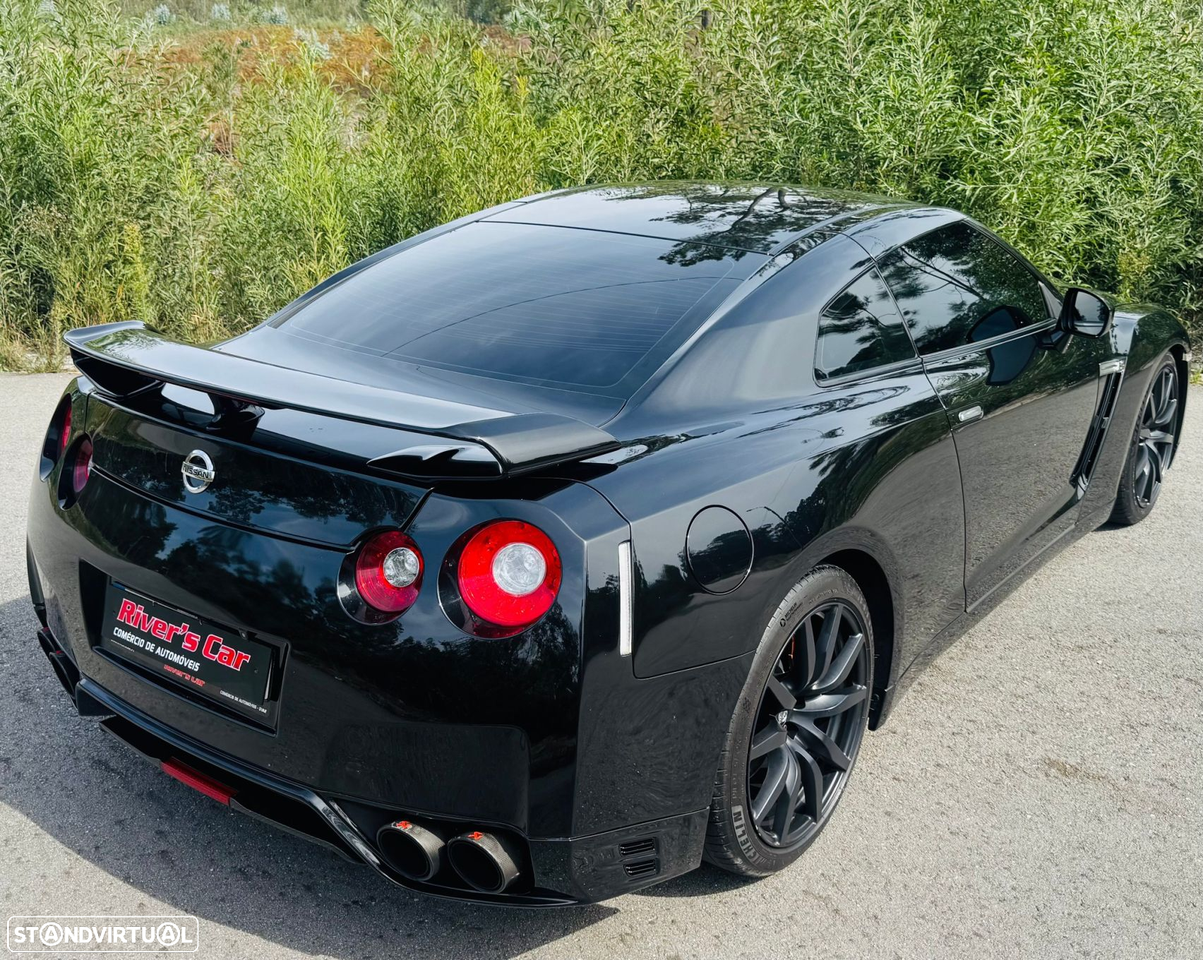 Nissan GT-R 3.8 V6 Black Edition - 13