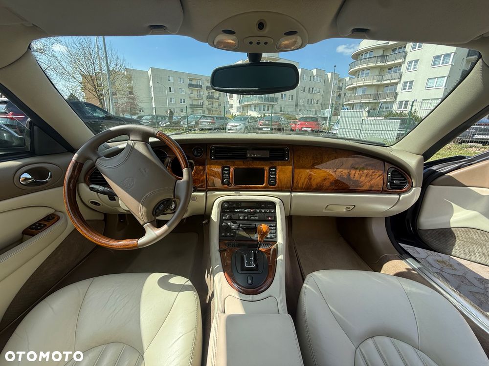 Jaguar XK8 - 18