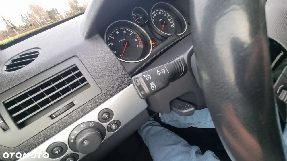 Opel Astra 1.6 Sport - 16