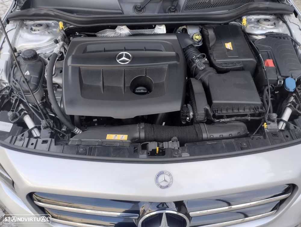 Mercedes-Benz GLA 180 CDi AMG Line - 11