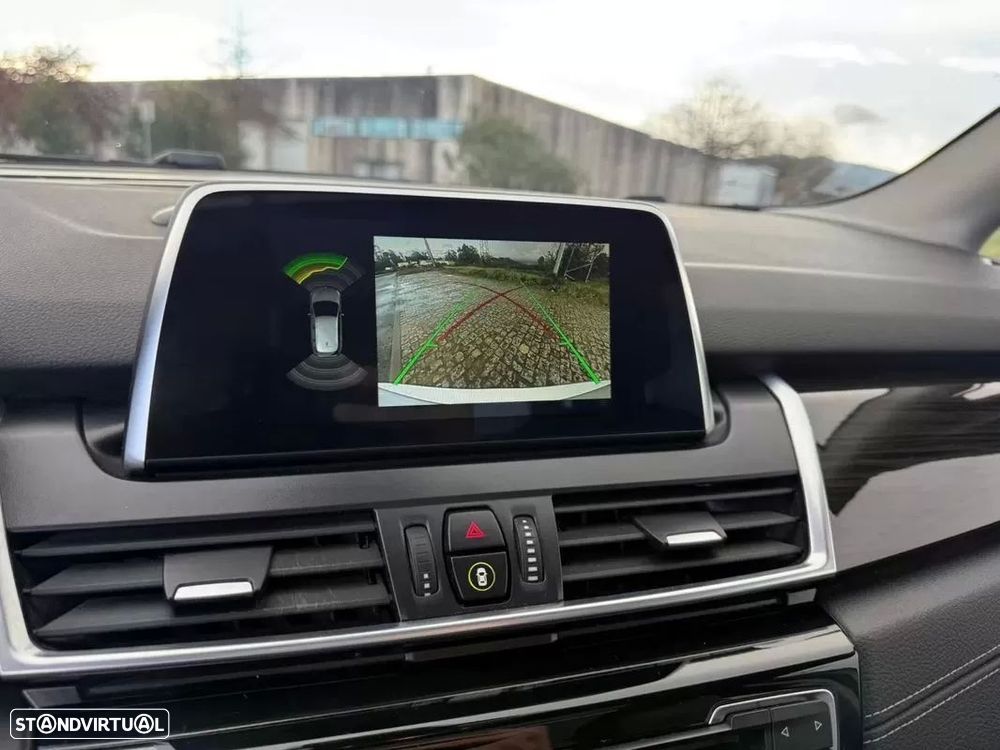 BMW 218 Active Tourer i Line Luxury Auto - 14