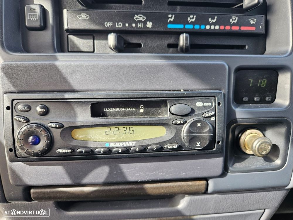 Toyota HiAce 2.4 D LXH12LG - 25