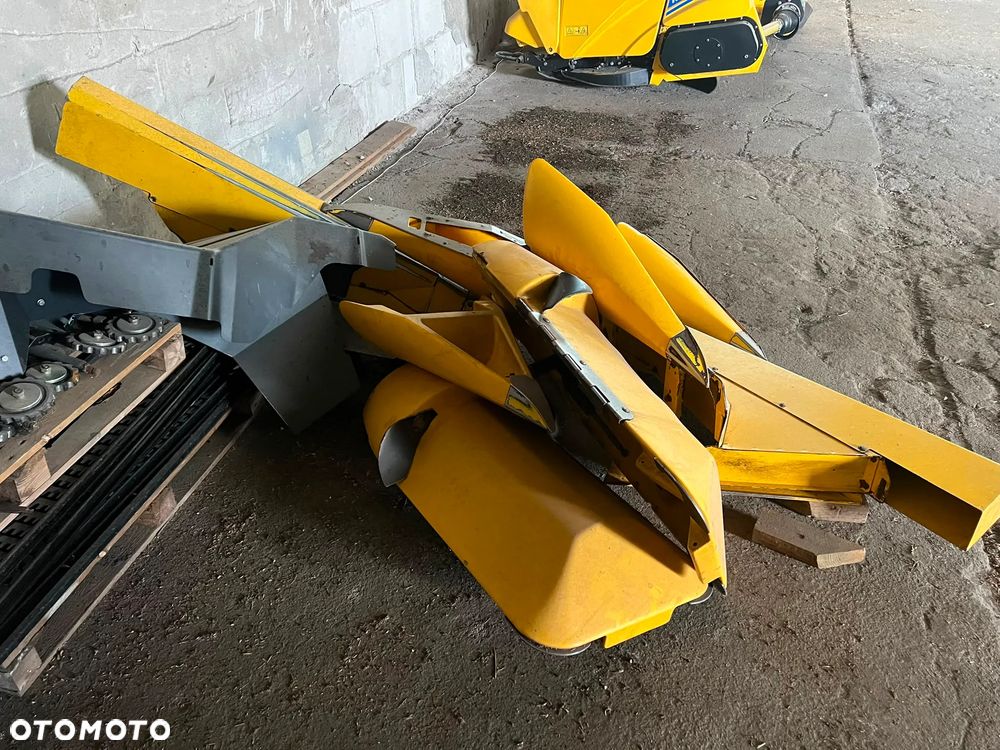 New Holland MF875W - 19